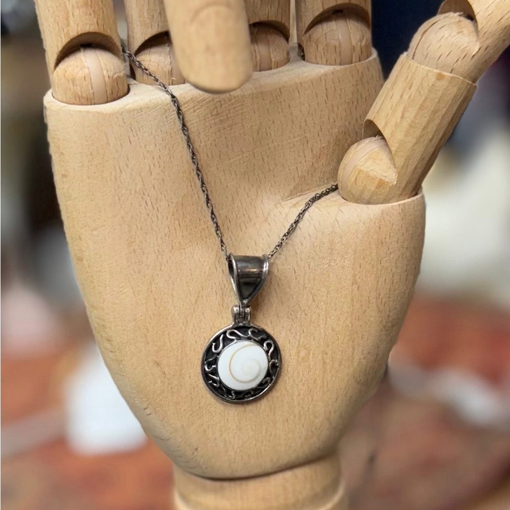 Vintage Sterling Silver Shiva Eye Necklcae